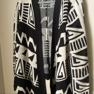 Forever 21 Boho High Low Cardigan Long Sleeve White and Black Large